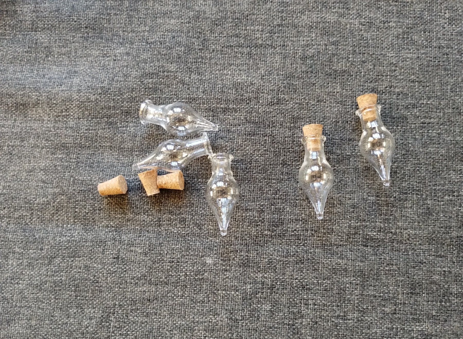 Accessori da laboratorio: Mini-Glasfläschchen 100stk - Mini bouteilles en verre – Nuovo e nell'imballaggio originale da Lausanne venduto da novastoris 1