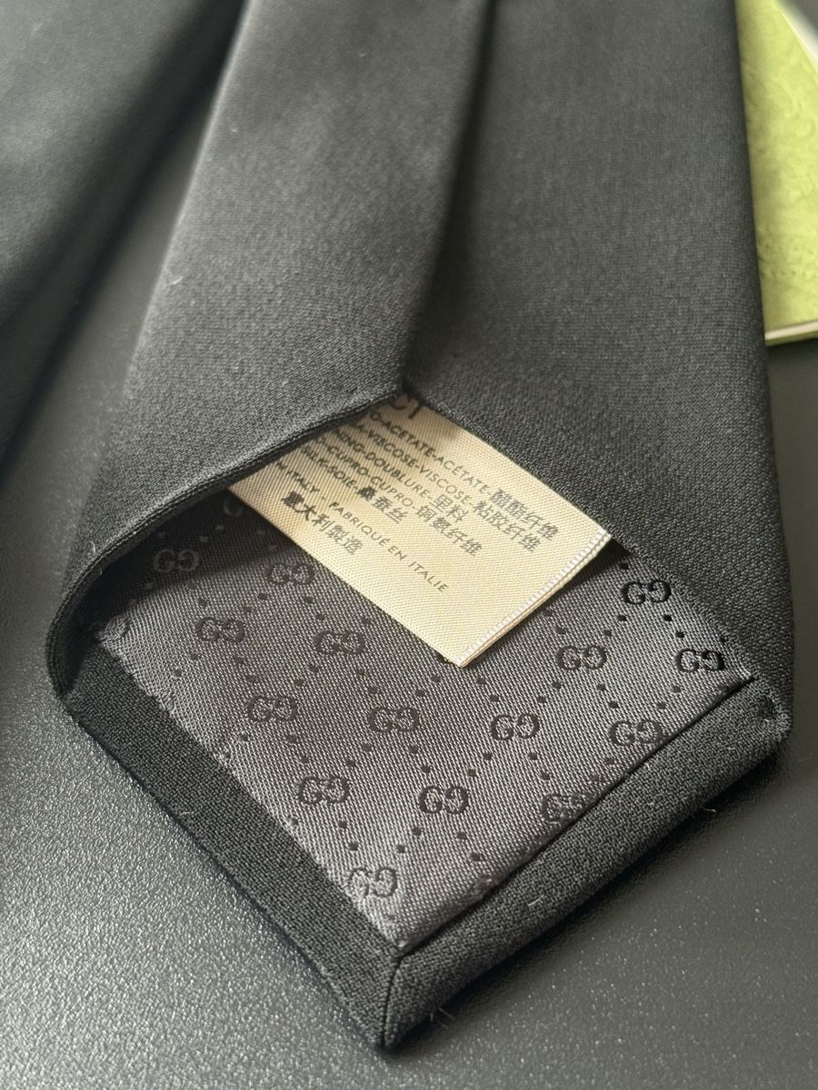 Gucci Cravatte: Gucci Krawatte/ Schwarz/ brandneu – Nuovo e nell'imballaggio originale da Kilchberg ZH venduto da man_7q9s 5