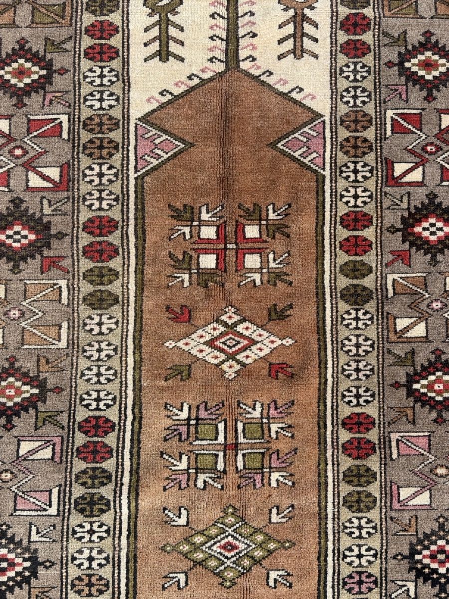 Tappeti: Feiner Milas Teppich  – Usato da Wängi venduto da Tesimo 2