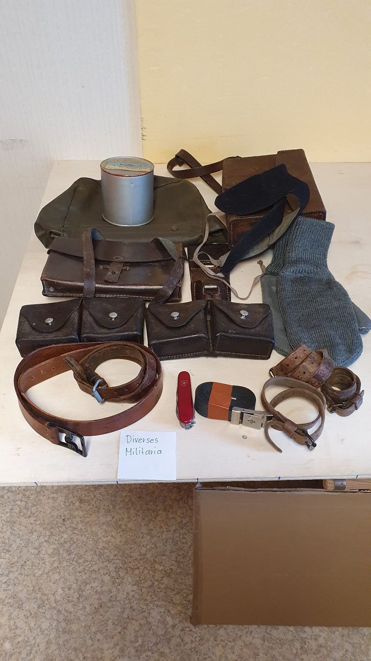 Armée suisse Uniformes: Diverses: Militaria Schweiz – D'occasion à Richigen par Auerhahn11 3