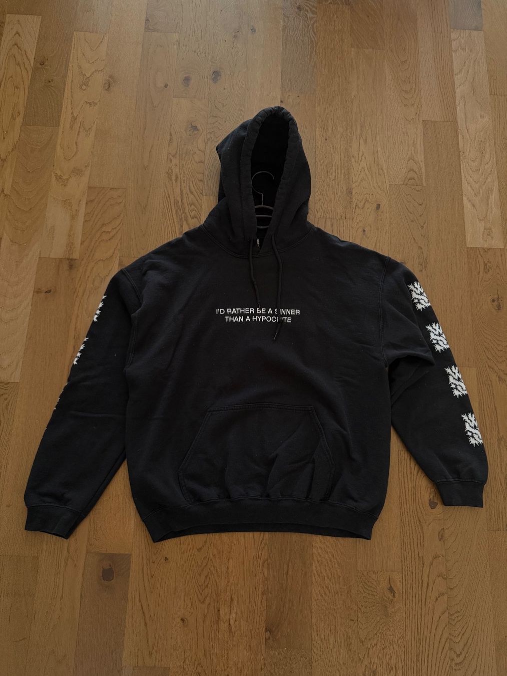 Pullover & Sweatshirts: While She Sleeps HYPOCRITE Hoodie - Kapuzenpullover - black – Gebraucht aus Thun von Anyma