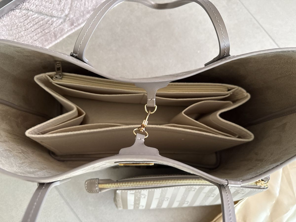 Maison Mollerus Taschen für Damen: Maison Mollerus Shopper Taupe NEU – Neu und originalverpackt aus Küttigen von ricardawild 1