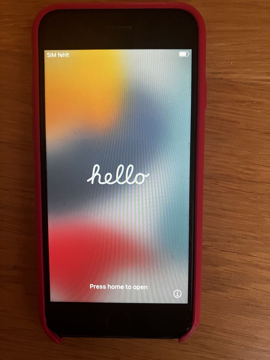Apple Telefoni cellulari / Smartphones: Smartphone Apple iPhone 7 mit Schutzhülle  – Usato da Aathal-Seegräben venduto da Butterflynati