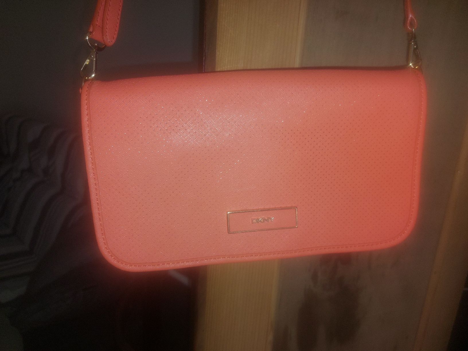 DKNY Taschen für Damen: Sommer Tasche – Gebraucht aus Basel von chilemente77 2
