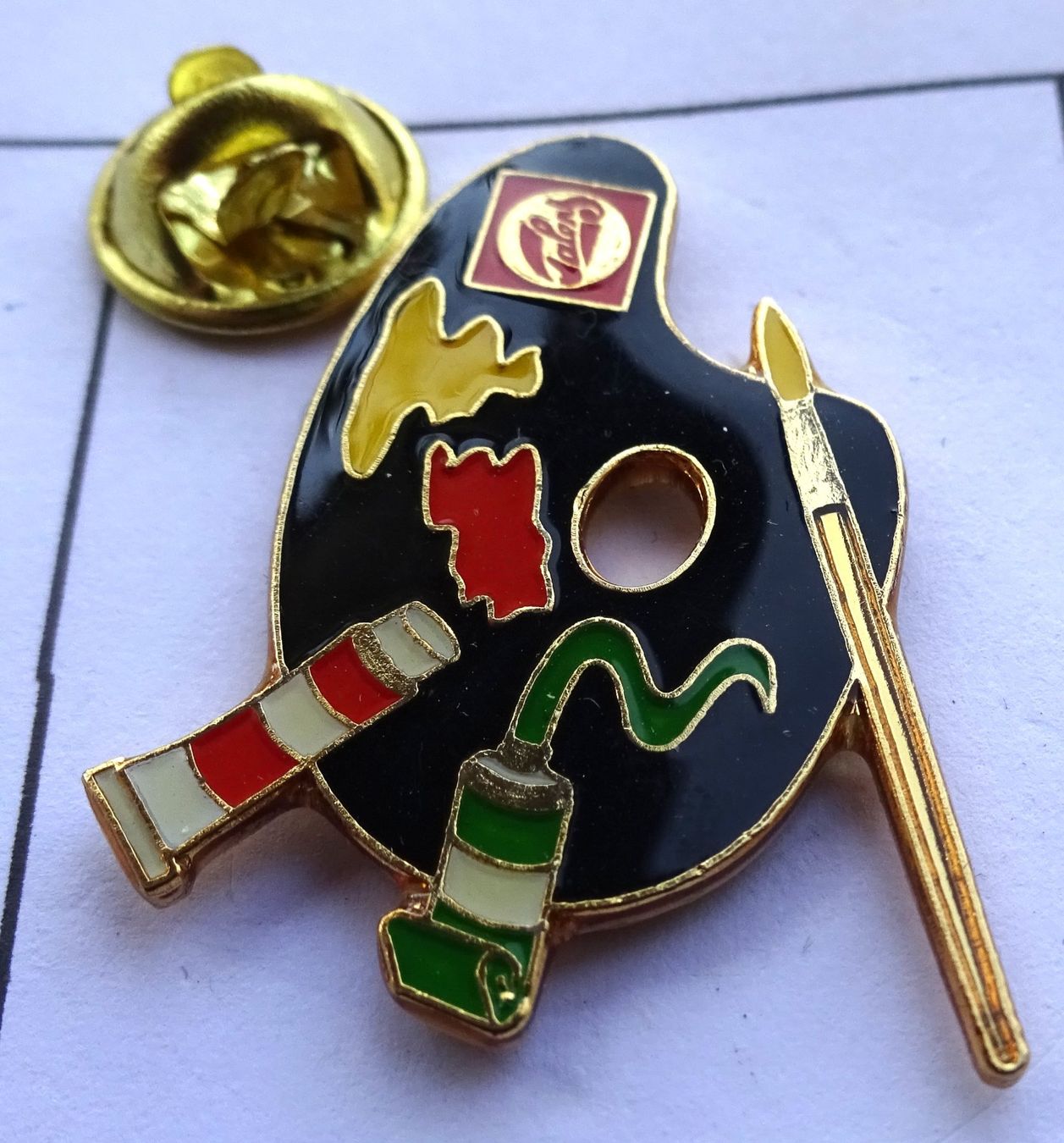 Plaquettes & Badges: Pin Farben Mahlen – D'occasion à Utzenstorf par BUtter81