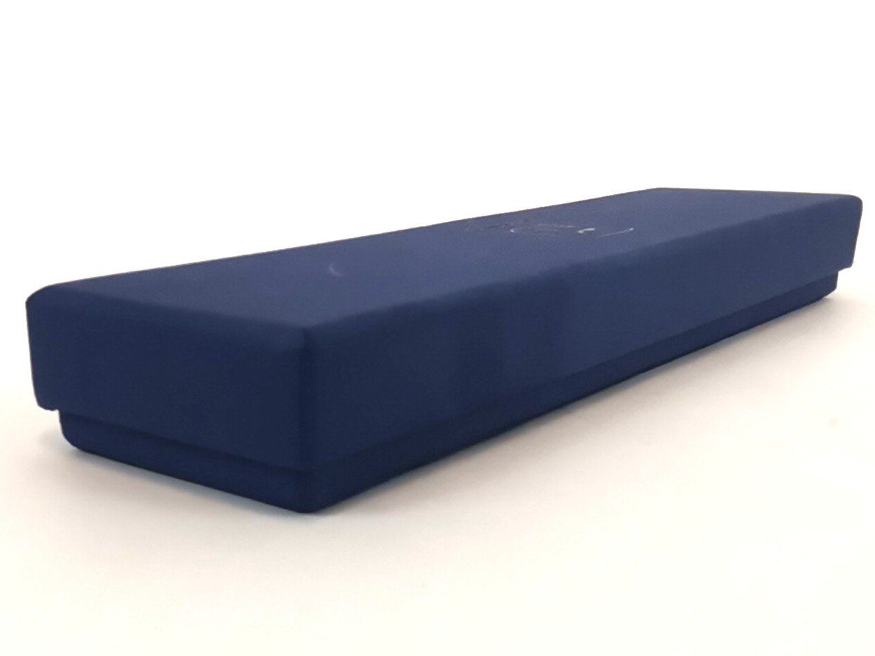 Ferri: NICE MET Häkelnadel 4.0 mm mit Schachtel – Usato da Schaffhausen venduto da Restwert_SH 4