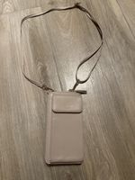 Elegantes Portemonnaie mit Umhängeband, neuwertig!