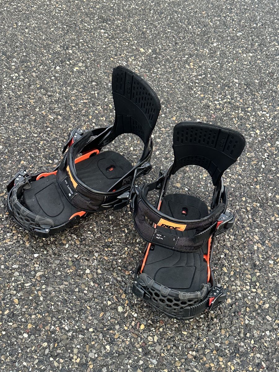 Board: Snowboard DC mit Ride Bindung – Usato da Rüschlikon venduto da len_zw9l 5