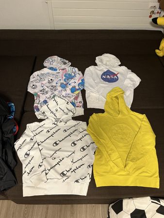 4 Kapuzenpullover Set