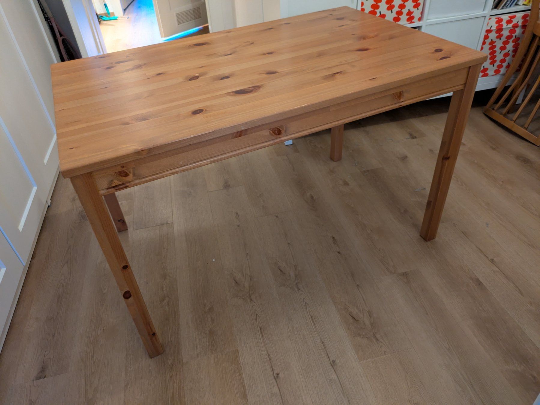 Ikea Tische: Ikea Tisch Jokkmokk – Gebraucht aus Zürich von mil_y22n 1