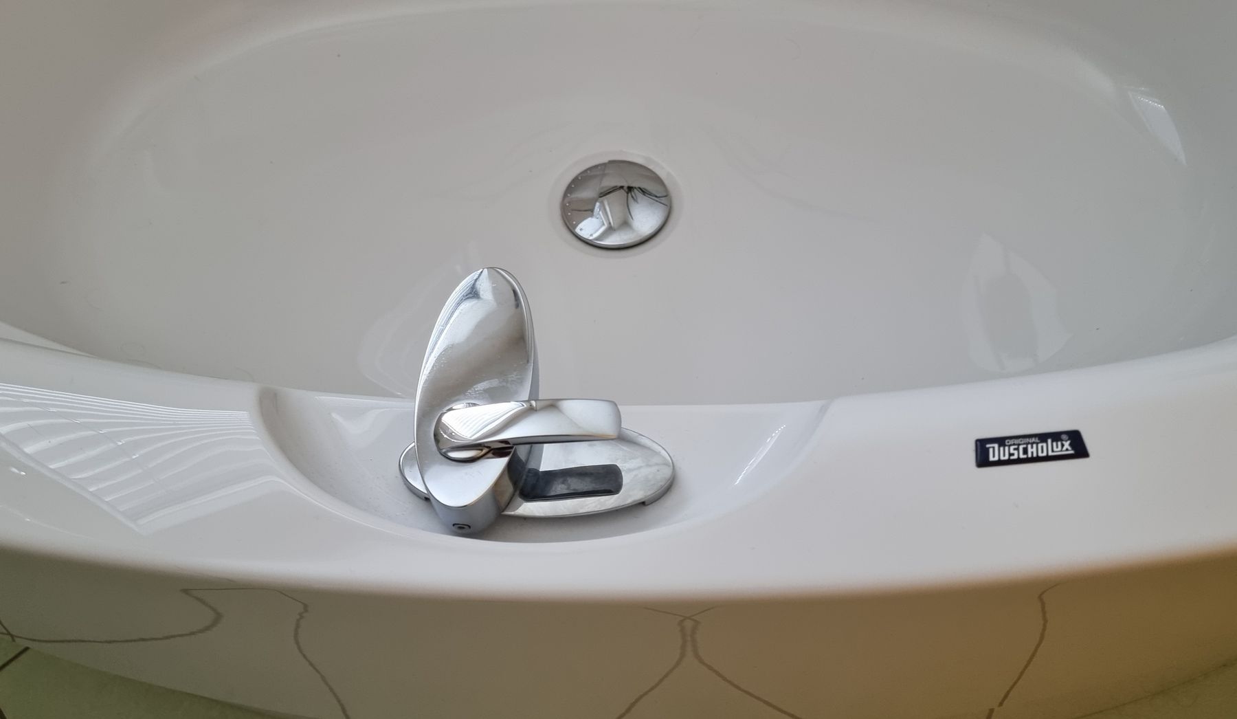Vasche da bagno: Eckbadewanne Duscholux 150cm Breite – Usato da Rothrist venduto da RWYM 1