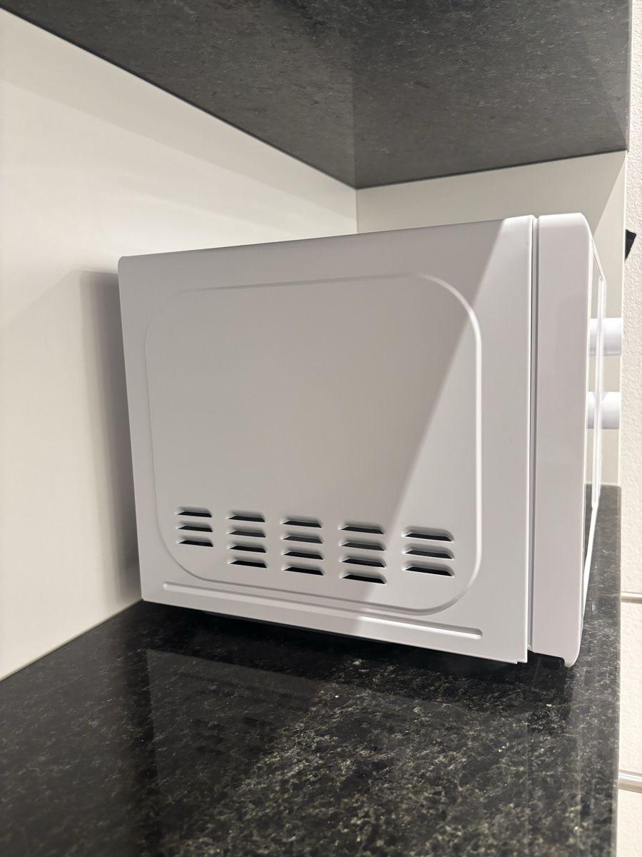 Forni: Intertronic Microwave White, New 0 Uses – Nuovo (secondo la descrizione) da Luzern venduto da jor_b9fk 1