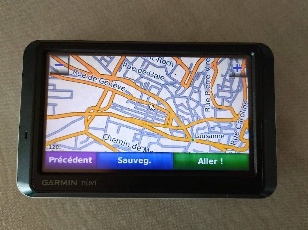 Garmin Navigationsgeräte: GPS Garmin avec carte à jour – Gebraucht aus Froideville von Sergio80 2