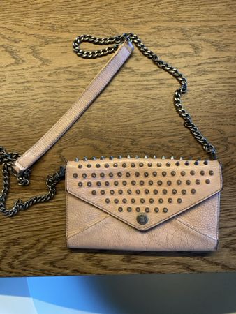 Nieten Ledertasche / Clutch Rebecca Minkoff rosa