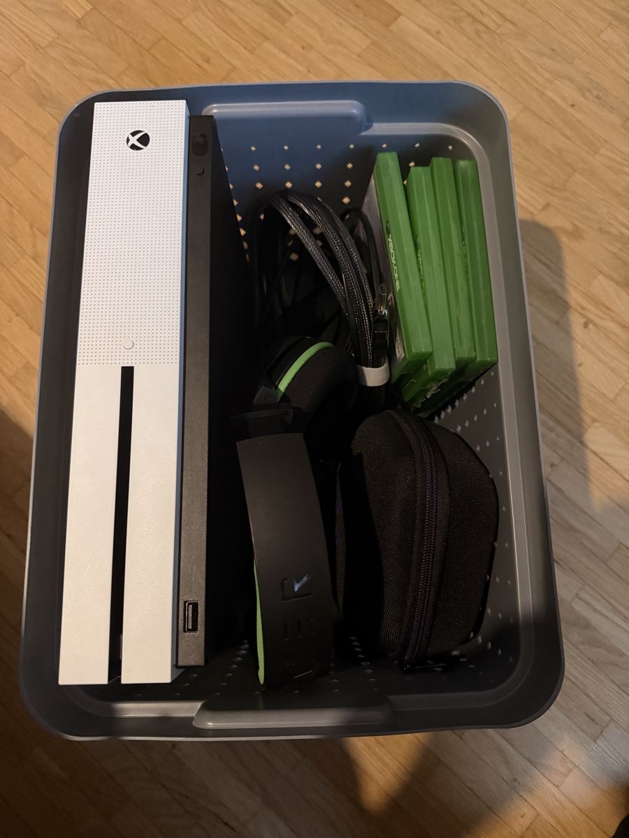 Console: XBox One S Gaming Set – Usato da Untereggen venduto da noe_v7cs