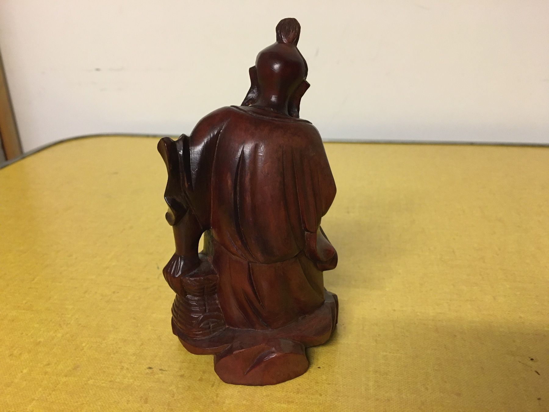Figuren: Holzfigur,Fein  Handgeschnitzt, Sitzende Mann, Asien – Gebraucht aus Lanzenhäusern von vic63 4