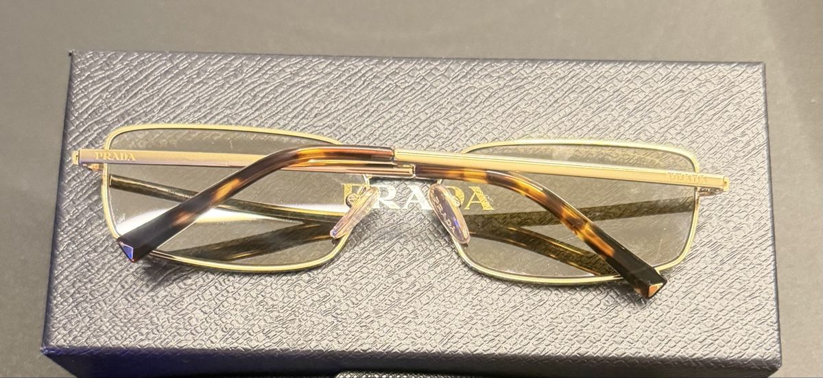Prada Brillen & Gläser: Sonnenbrille Prada  – Neu (gemäss Beschreibung) aus Zürich von pirua 2