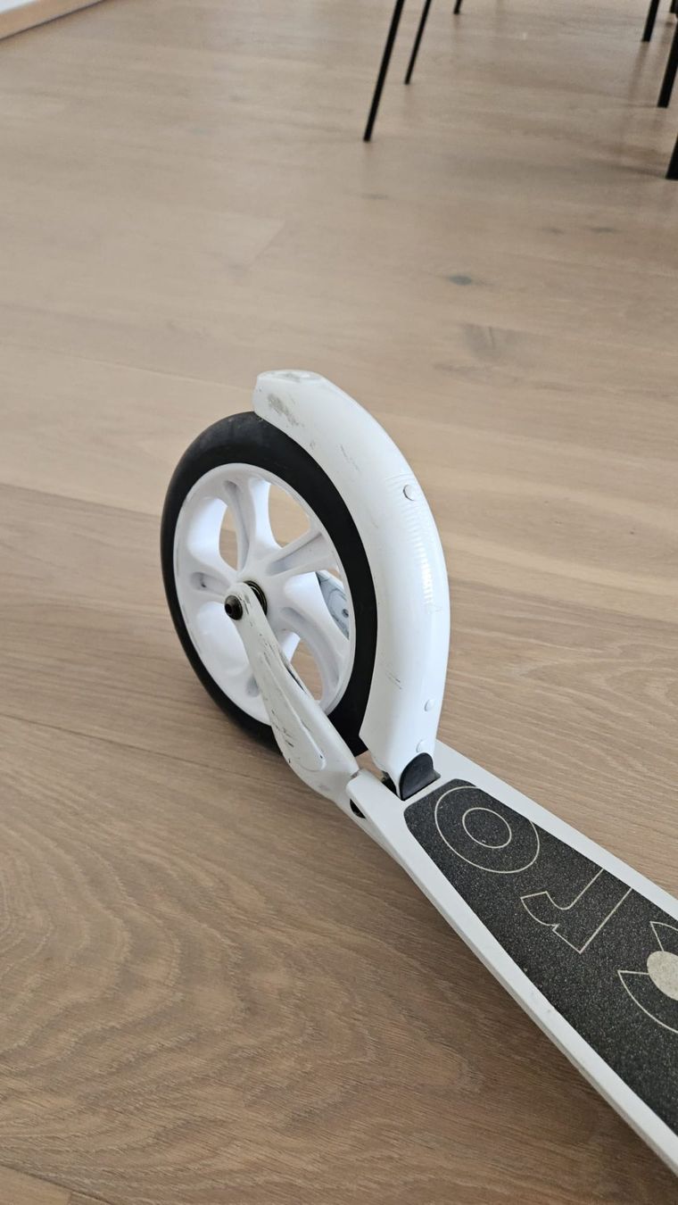 Kickboard: Micro Scooter weiss – D'occasion à Meilen par vivi-line 1