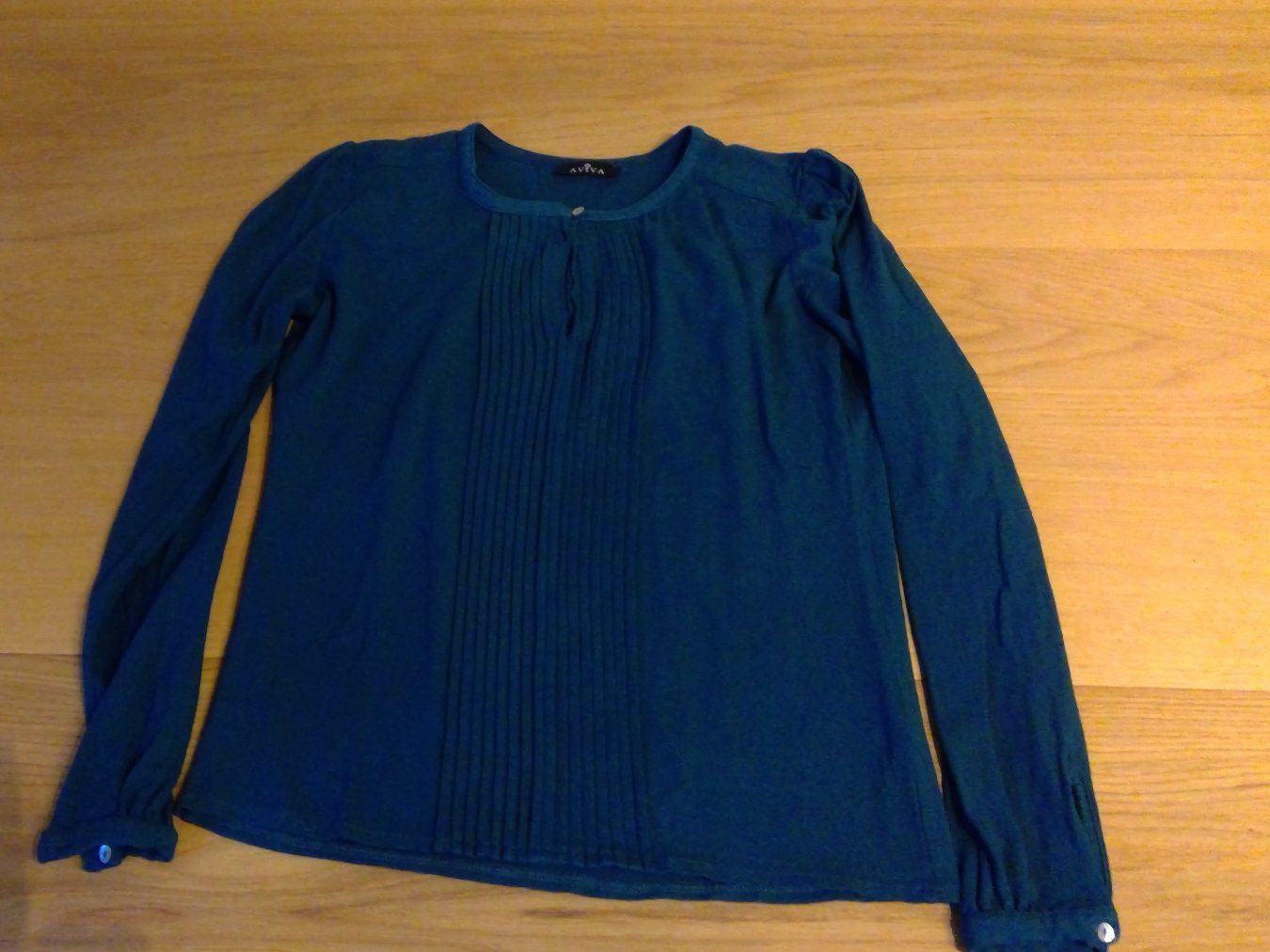 T-shirt: Damen Langarmshirt – Usato da Basel venduto da Merlin97 2