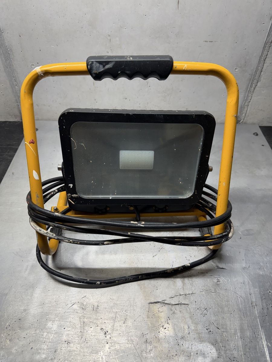 Lampen: Lampe de chantier – Gebraucht aus Choex von Adri27000