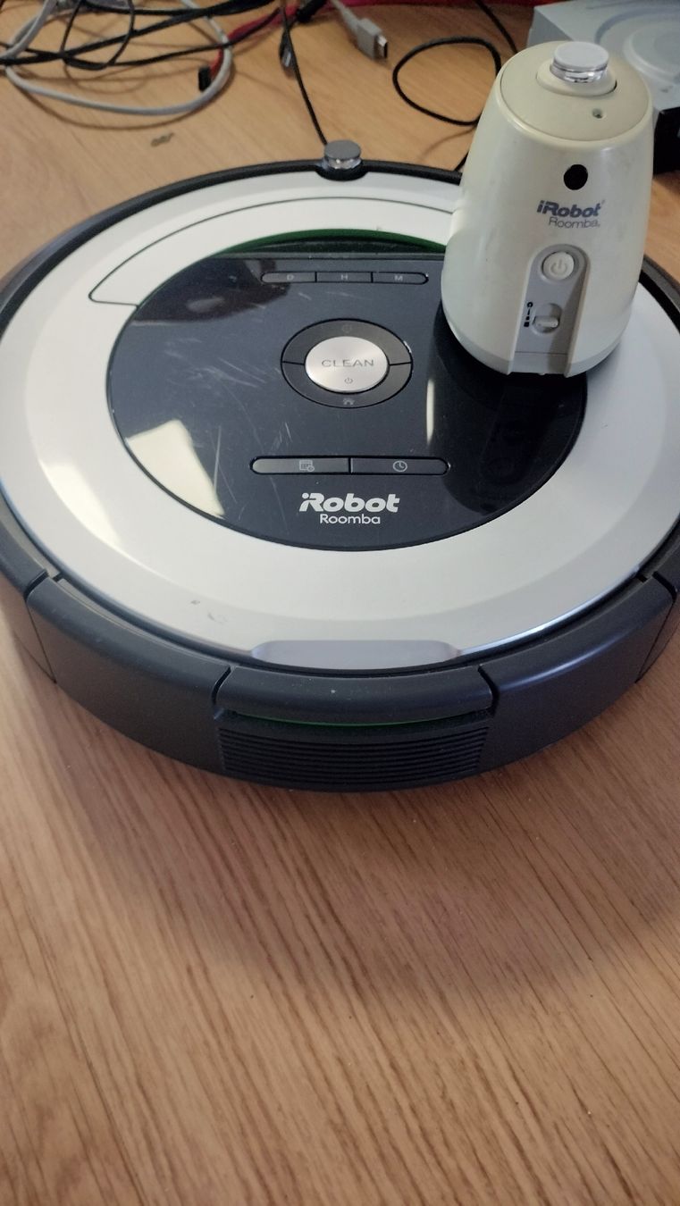 Irobot Aspirateurs & Accessoires: I Robot Staubsauger – D'occasion à Gossau SG par Wertiger79 1
