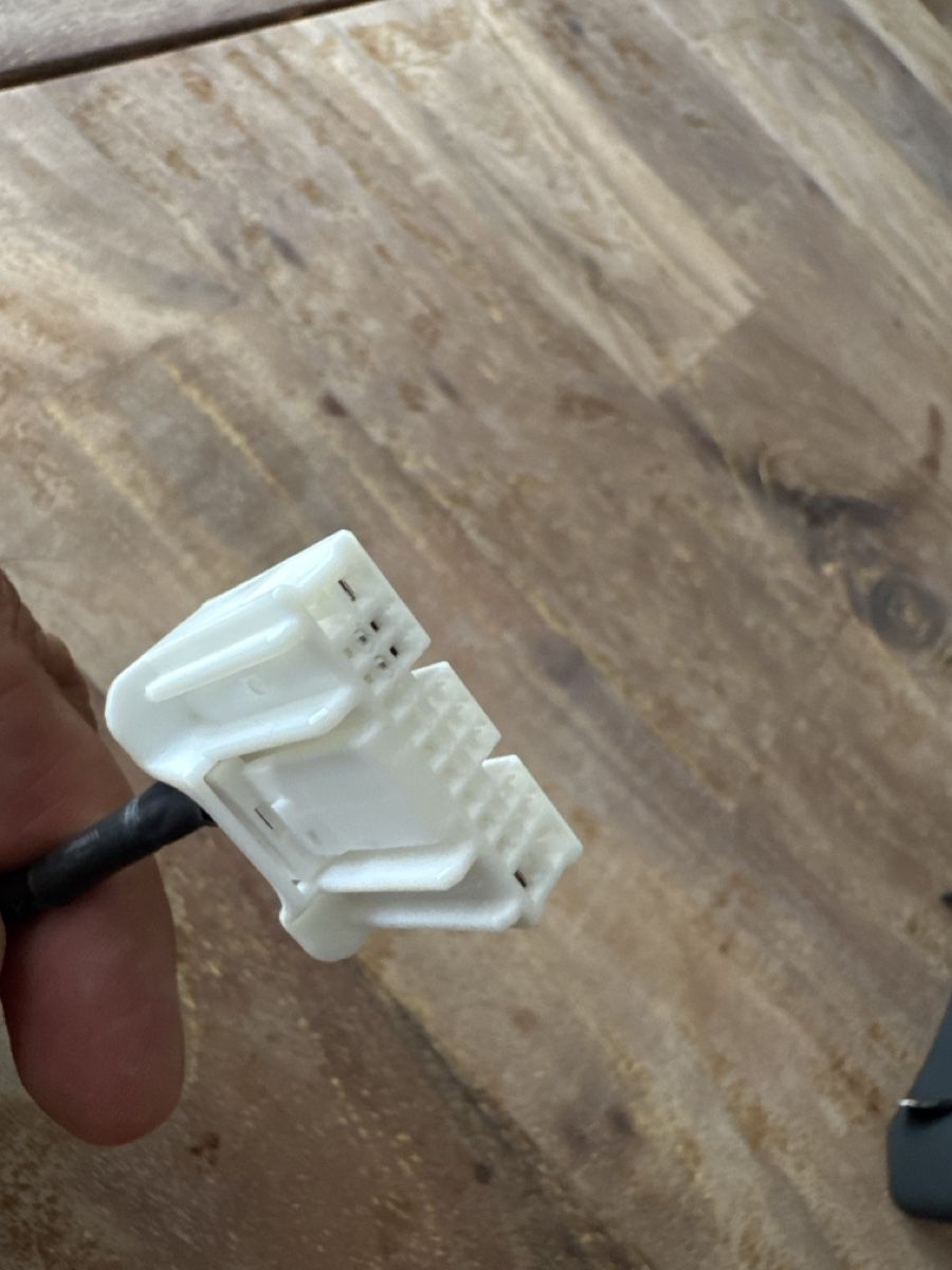 Lecteurs & Adaptateurs: Tesla Model S / Model X ODB-CAN-Bus Adapte – D'occasion à Dorf par Ducatist 3
