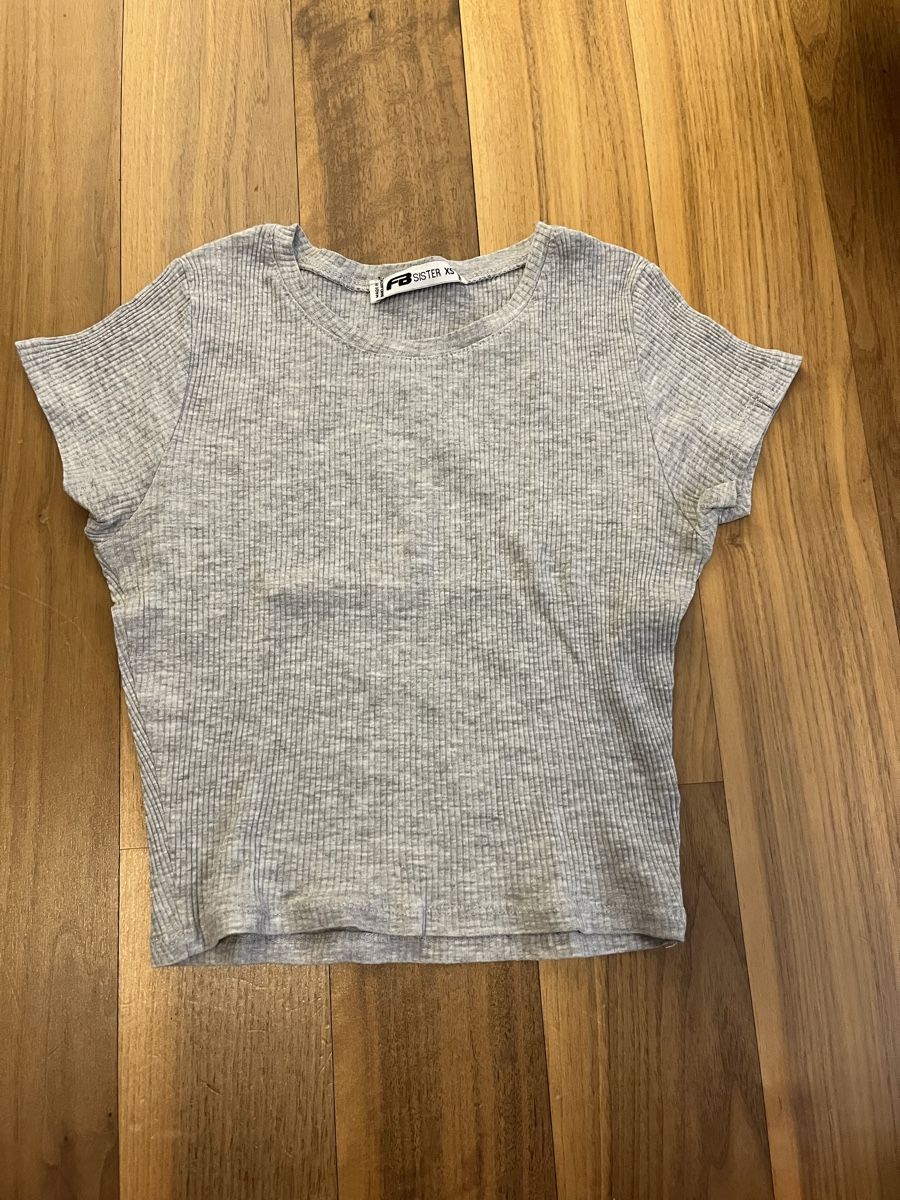 Top: 3er Set graue Tops Gr.XS – Usato da Oberwil-Lieli venduto da 2carin 2