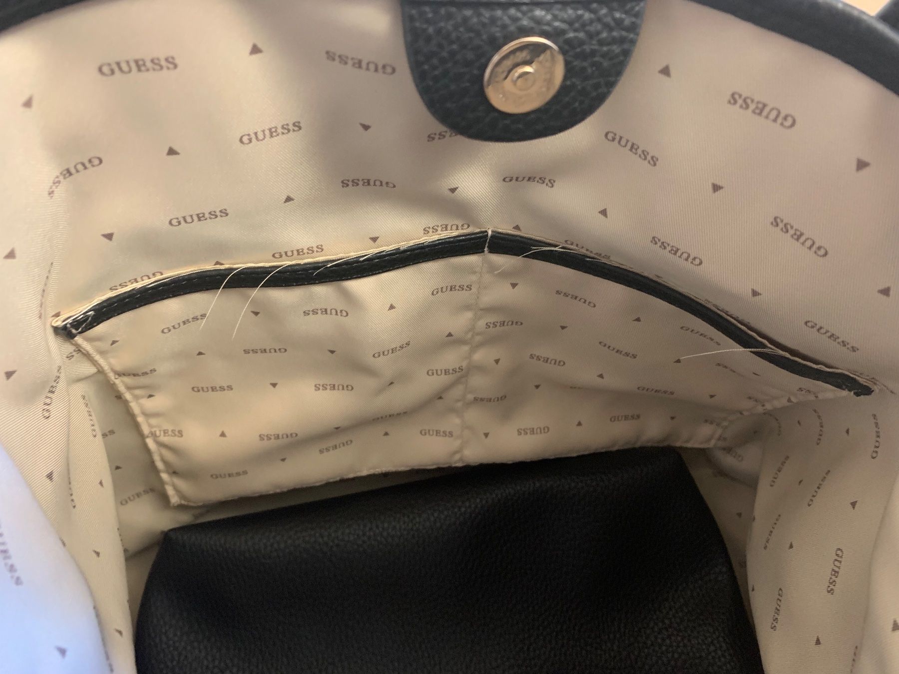 Guess Borse da donna: Guess Victtoria Large Tote – Usato da Enggistein venduto da THE-IGOR 7