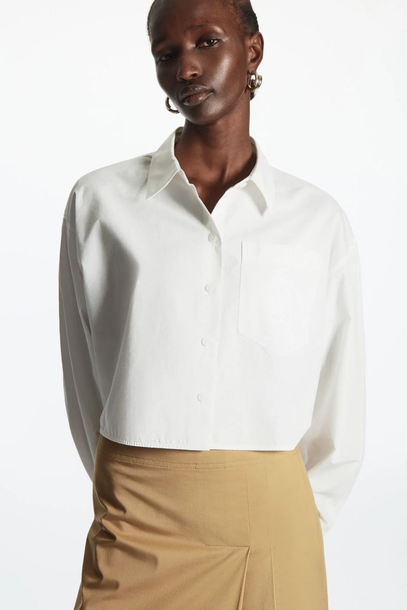Cos Chemisiers: COS cropped Poplin Hemd – D'occasion à Luzern par Soeuv