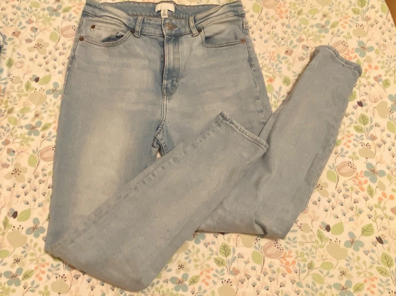 H&M Jeans: JEANS H&M GR 40 – Usato da chiasso venduto da Wulli