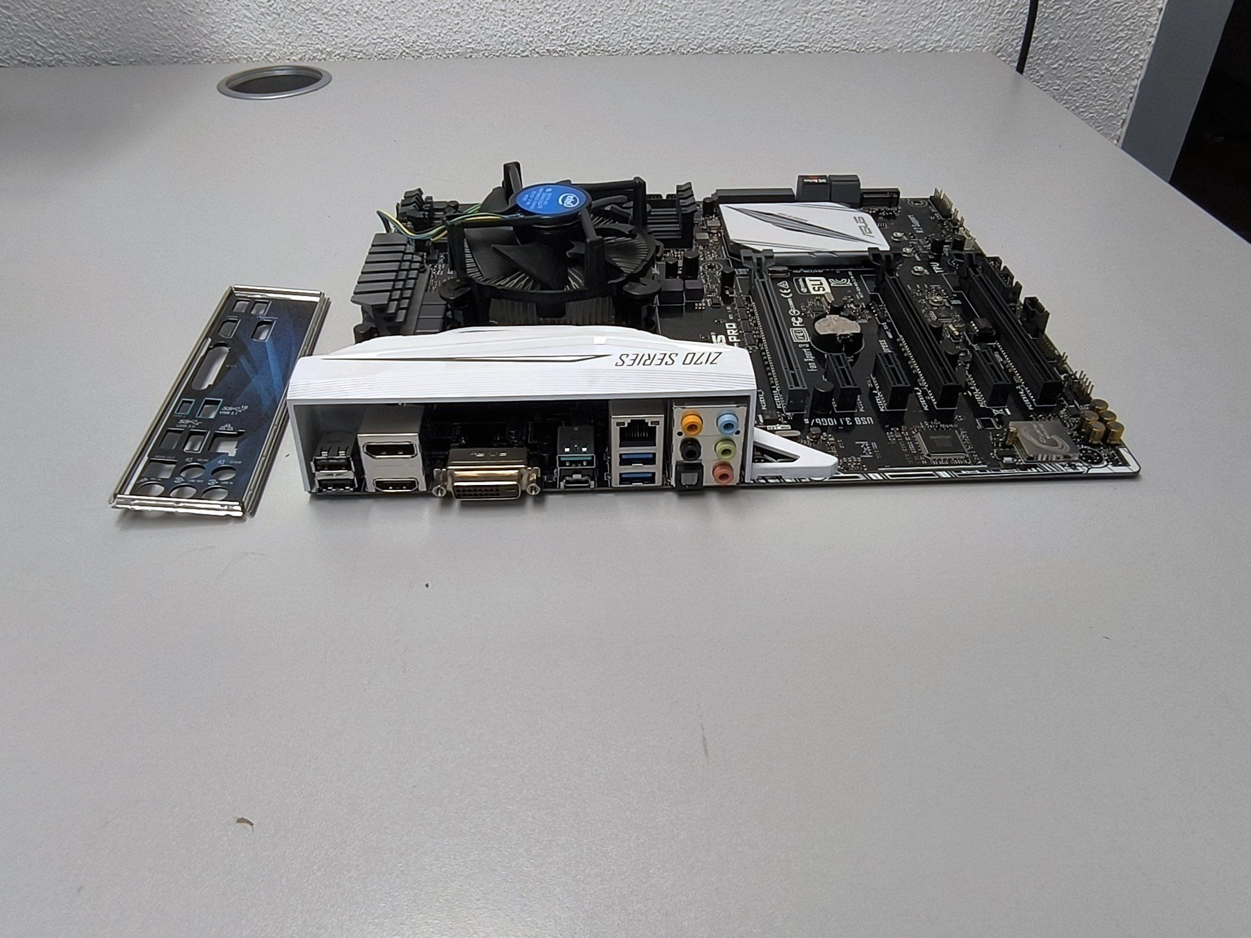 Asus Schede madri: Mainboard mit Prozessor – Usato da Wald ZH venduto da 89kingle 2