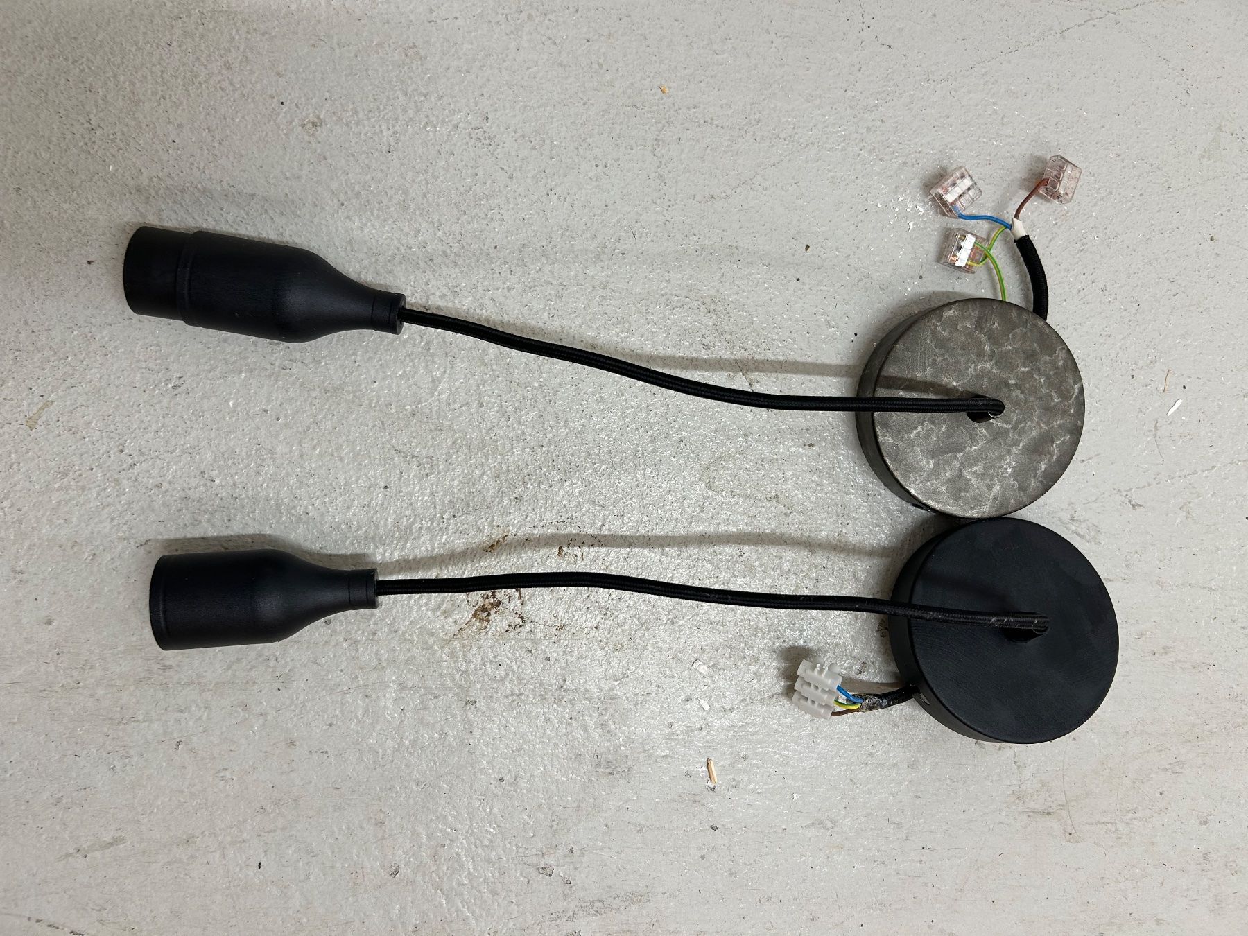 Kronleuchter & Deckenlampen: 2 Hängelampen inkl. Glühbirnen – Gebraucht aus Zürich von cupasil 2