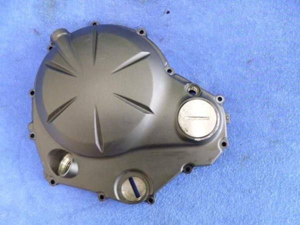 Kawasaki Tutti i ricambio per moto: Kawasaki ER-6n / 2010 Kupplungsdeckel – Usato da Rothrist venduto da THEI2