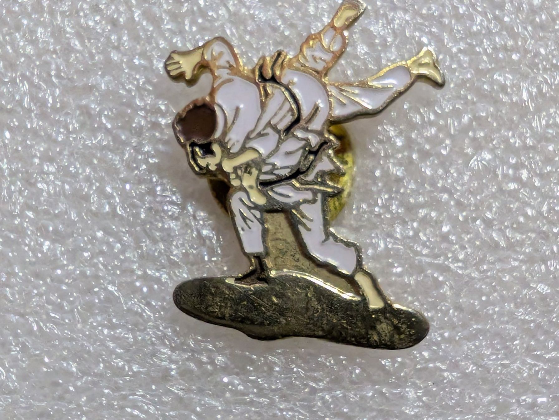 Plaquettes & Badges: Ansteckpin 198: Karate – D'occasion à Oppligen par Pin-Fall-Shop