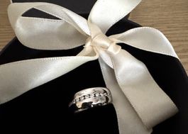Eleganter Damenring mit Diamanten 0.72ct / 18kt. Weissgold