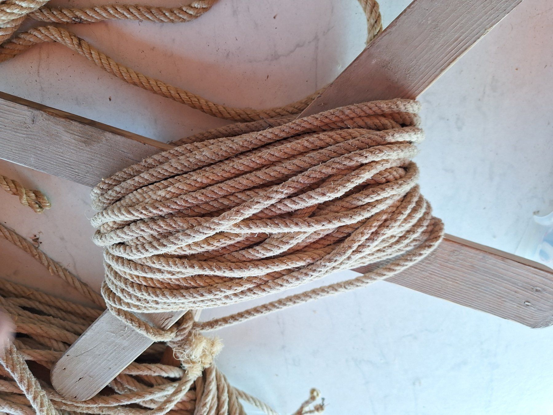 Corde: DIVERSES HANFSEIL MATERIAL – Usato da Huttwil venduto da Kunterbuntli 1