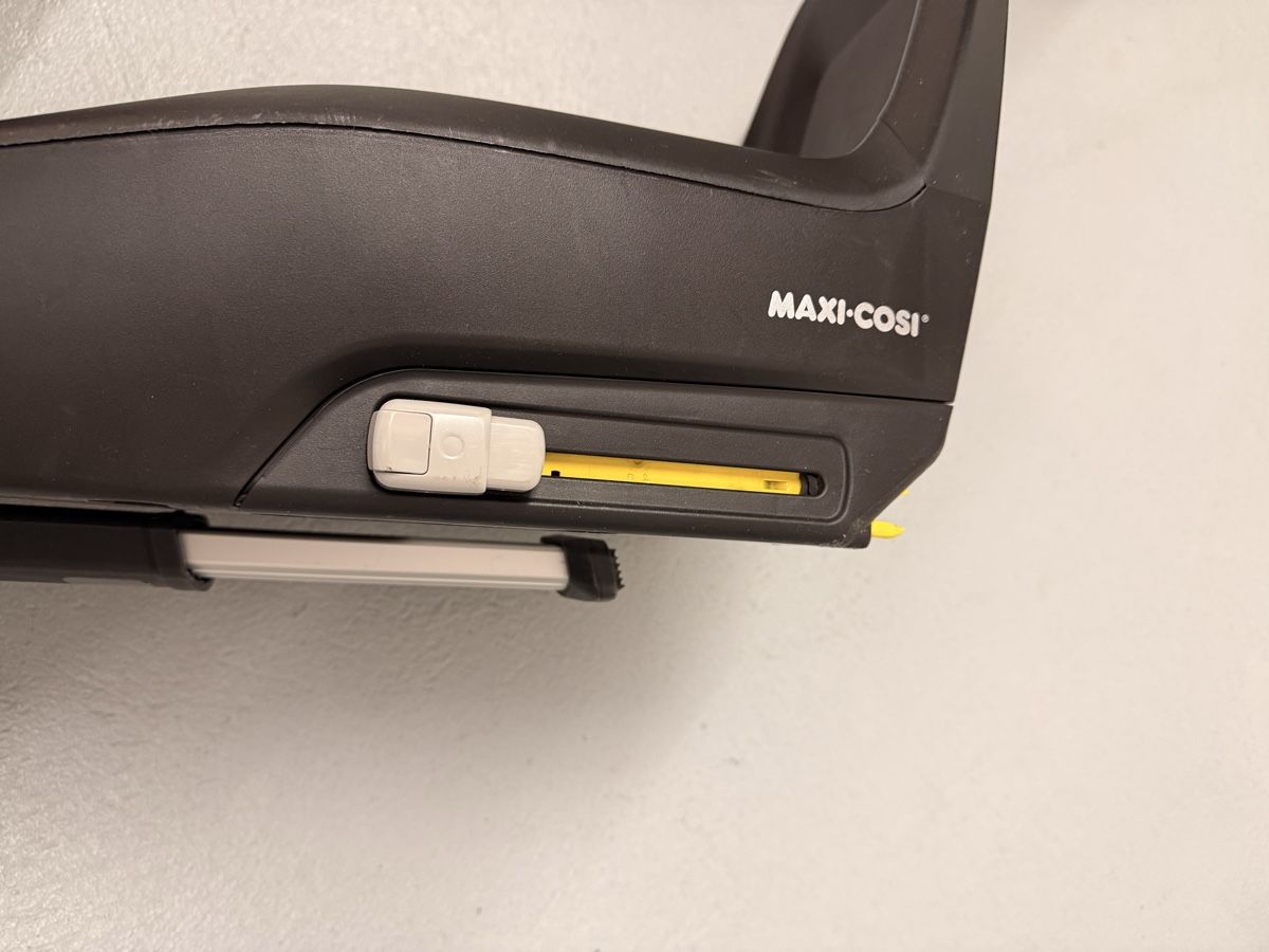 Maxi-Cosi Seggiolini per auto: Maxi Cosi Family fix Station – Usato da Illnau venduto da DuNa 1