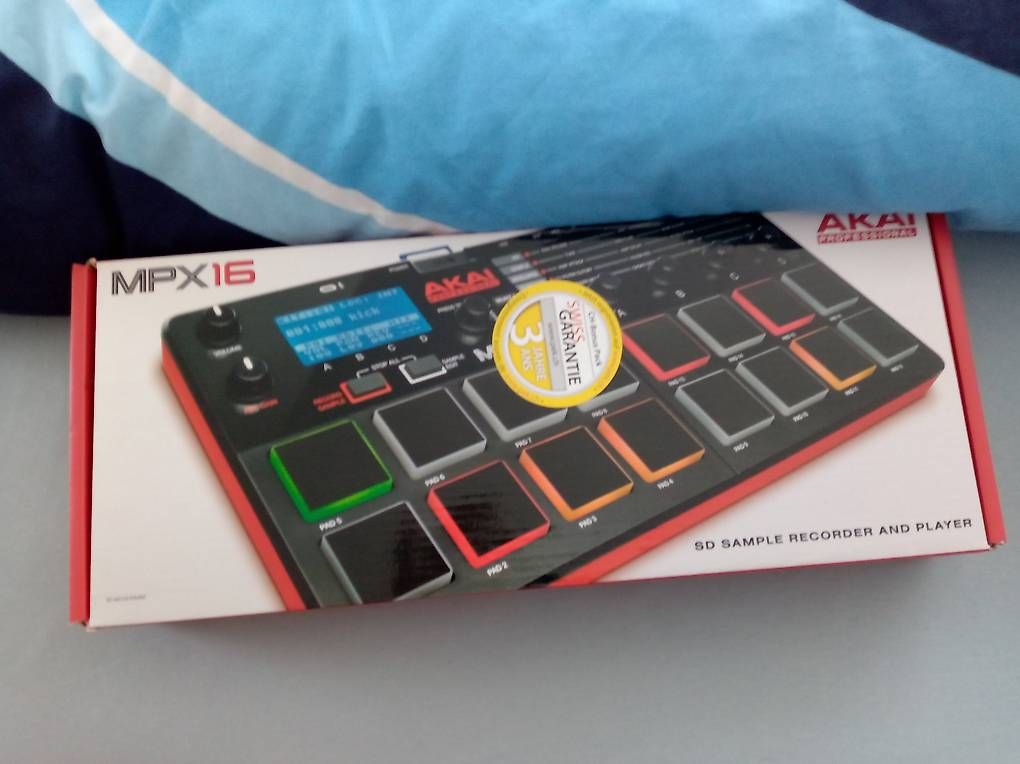 Systèmes de contrôle: Akai Sampler – D'occasion à Bad Ragaz par wie_2xls