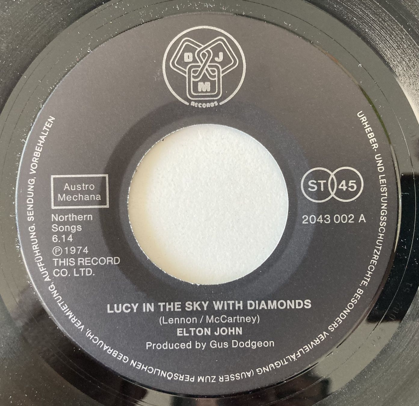 Schallplatten: ELTON JOHN - LUCY IN THE SKY WITH DIAMONDS – Gebraucht aus Bottens von hotter-than-hell 2