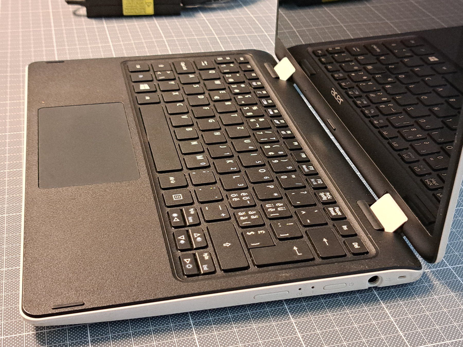 Acer Notebook: Acer Aspire R3-131T – Usato da Zürich venduto da duli1 3
