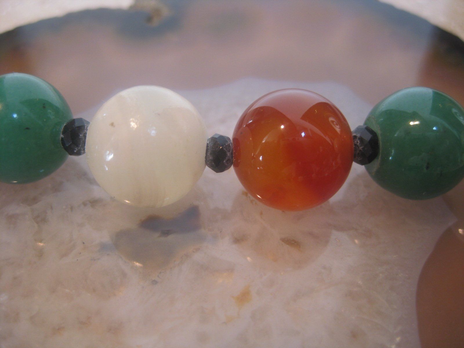Catenine: ECHTE KARNEOL/JADE/CHALCEDONST. KETTE ca. 51 cm.L.109 g. – Nuovo (secondo la descrizione) da Weiningen ZH venduto da actera 7