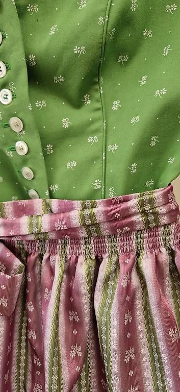 Robes: Wunderschönes Dirndl mit Schürze  – Neuf avec emballage d'origine à Arbon par Eri17 1