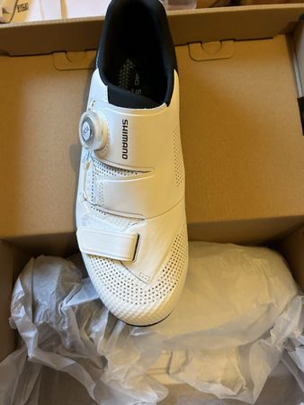 Shimano Rennvelo Schuhe inklusive ungebrauchte cleats