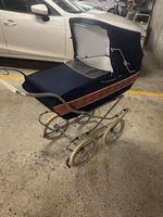 Kinderwagen aus den 70er-Jahren