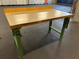 Werkbank mit Stromleiste 150x80x85