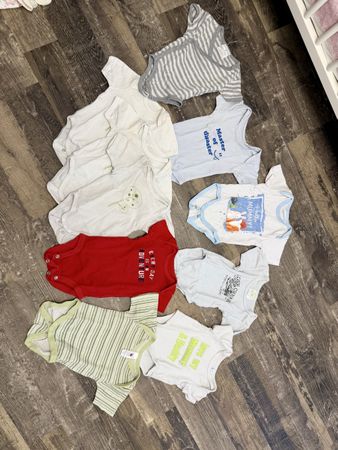 10 teiliges Baby Body Set kurzärmelig 50-56