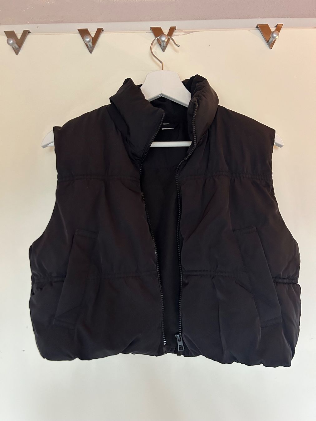H&M Gilet & Giacche senza maniche: Croppt Weste – Usato da Frauenfeld venduto da hannamaria29