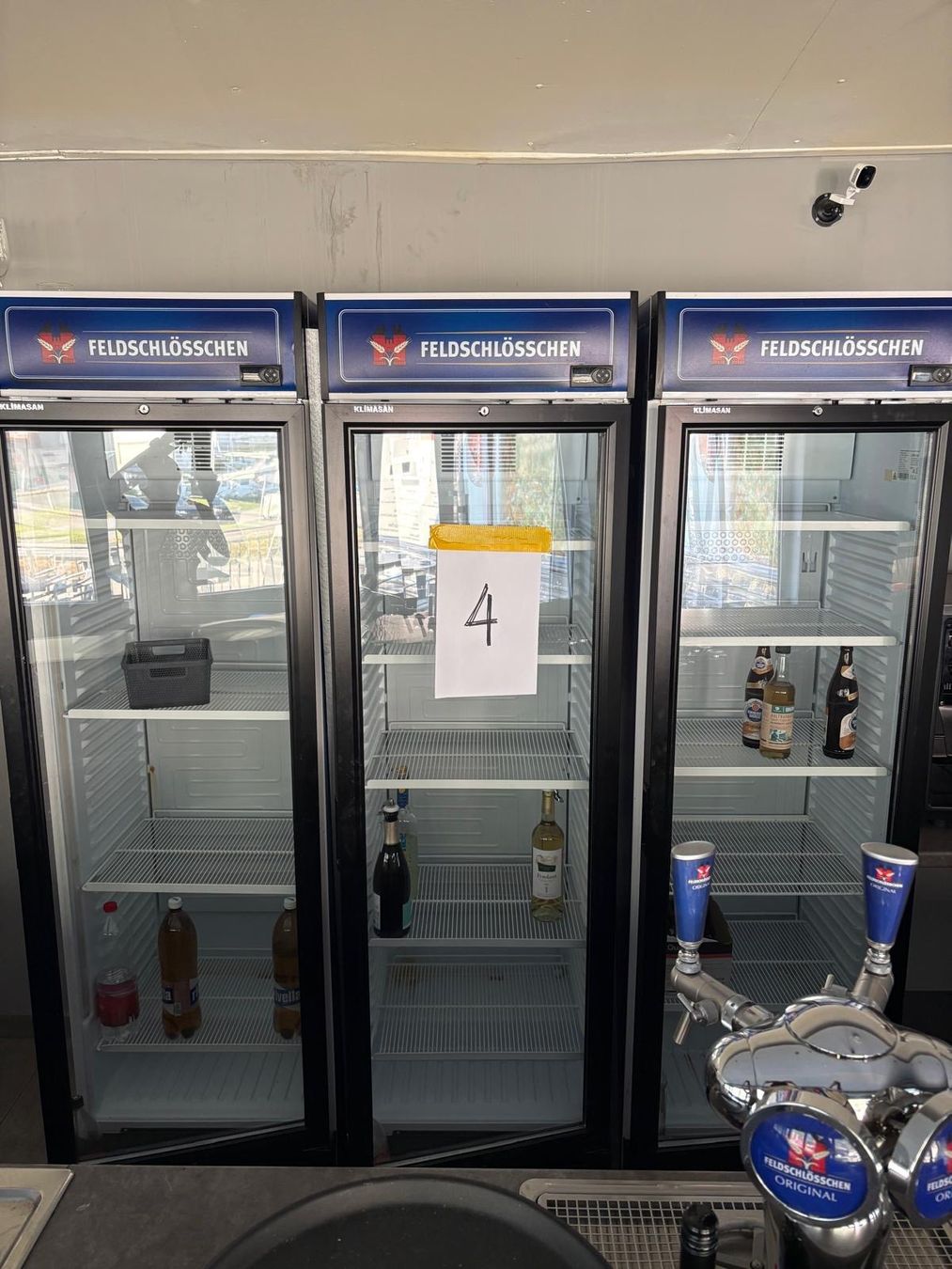 Feldschlösschen Kühlschrank: Kühlschrank Feldschlösschen 3 Stk. gebraucht – Gebraucht aus Visp von mbb_xs75