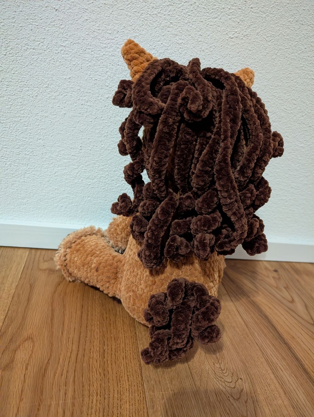 Giocattoli: Amigurumi sitzendes Pferd 31cm – Nuovo (secondo la descrizione) da Beromünster venduto da Shelly9296 2