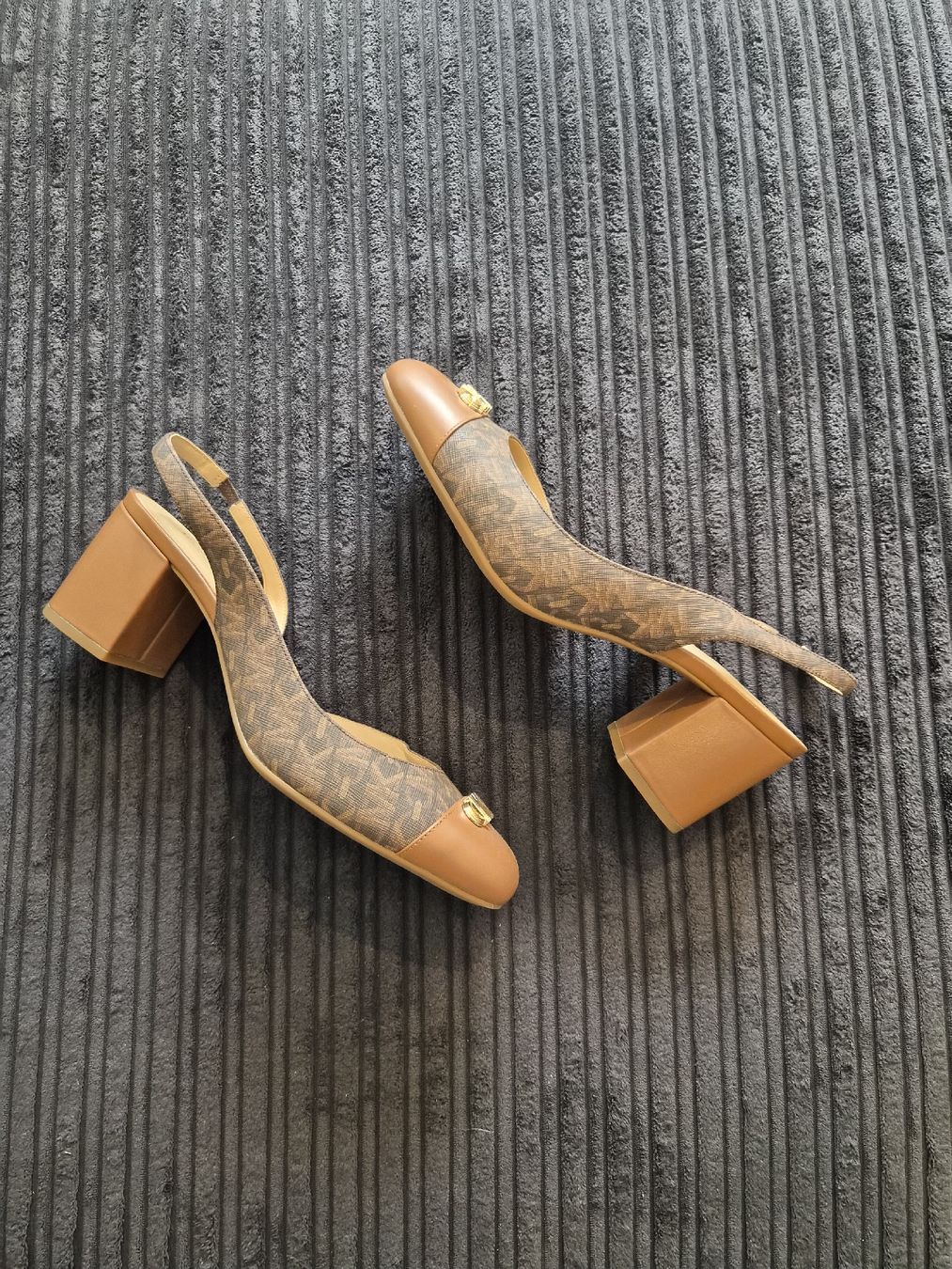 Michael Kors Scarpe da donna: Michael Kors Pumps – Nuovo (secondo la descrizione) da Volketswil venduto da SecondHanderia 3